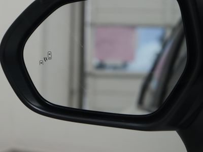 2025 Toyota Camry FWD - Photo 22