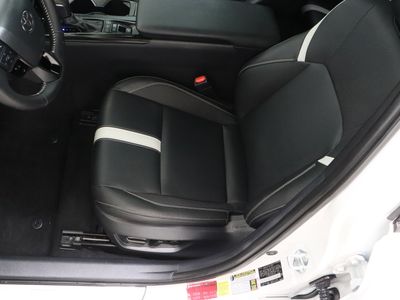 2025 Toyota Camry FWD - Photo 15