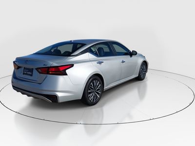 2024 Nissan Altima — photo 7 view