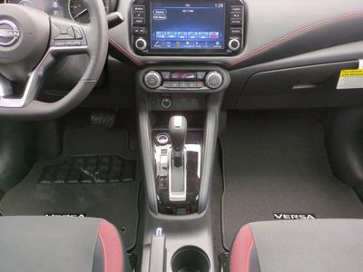 2025 Nissan Versa - Photo 17