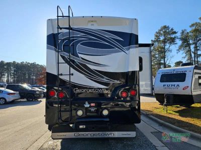 2017 Forest River RV Georgetown — detail view