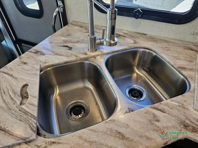 2017 Forest River RV Georgetown — photo 16 view