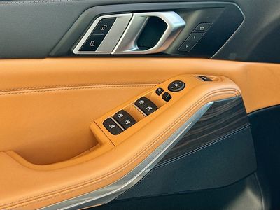 2024 BMW X5 — photo 18 view
