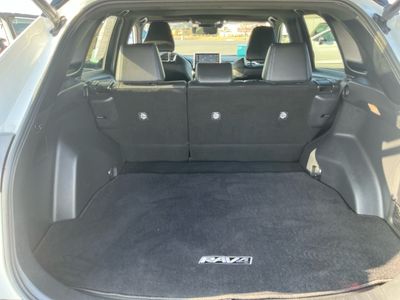2021 Toyota RAV4 — photo 17 view