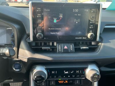 2021 Toyota RAV4 — photo 11 view