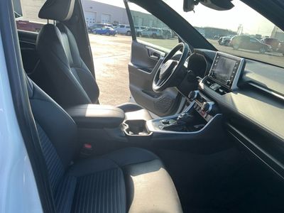 2021 Toyota RAV4 — photo 20 view