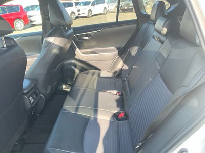 2021 Toyota RAV4 — photo 16 view
