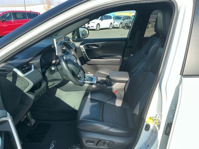 2021 Toyota RAV4 — photo 9 view