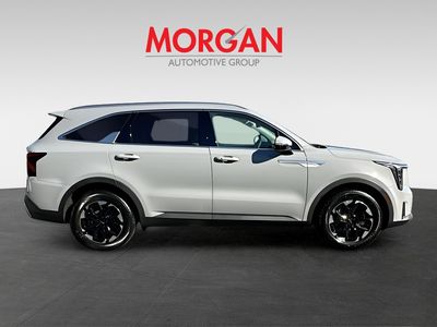 2026 Kia Sorento — photo 8 view