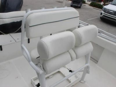 2021 Sea Hunt Ultra 229 — photo 16 view