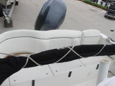 2021 Sea Hunt Ultra 229 — photo 17 view