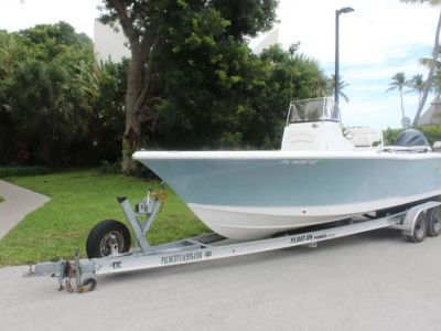 2021 Sea Hunt Ultra 229 — front three-quarter view