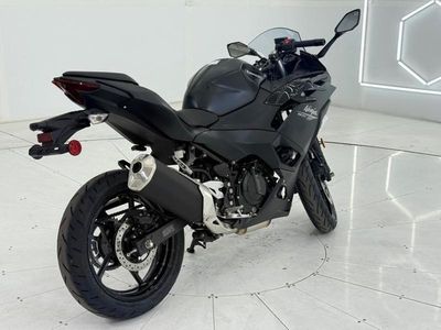 2026 Kawasaki Ninja 500 Metallic Flat Spark Black — detail view