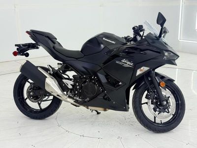 2026 Kawasaki Ninja 500 Metallic Flat Spark Black — interior view