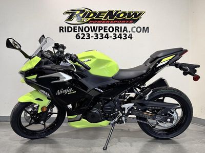 2026 Kawasaki Ninja 500 ABS Metallic Yellowish Green/Ebony — photo 8 view