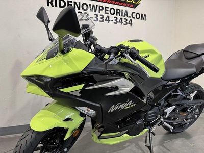 2026 Kawasaki Ninja 500 ABS Metallic Yellowish Green/Ebony — photo 9 view
