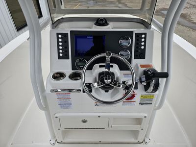 2025 Robalo R180 - Photo 7