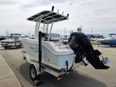 2025 Robalo R180 - Photo 4