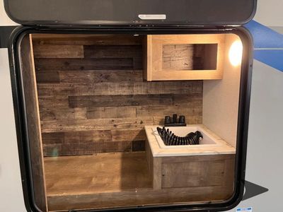 2021 Venture RV SportTrek - Photo 9