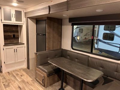 2021 Venture RV SportTrek - Photo 12