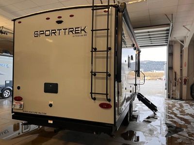 2021 Venture RV SportTrek - Photo 4