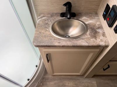 2023 Thor Motor Coach CHATEAU — photo 16 view