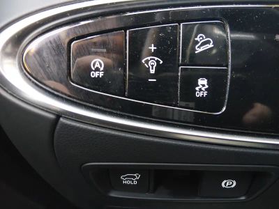 2025 Genesis GV70 - Photo 13