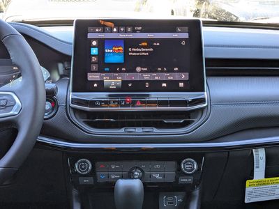 2026 Jeep Compass — photo 17 view