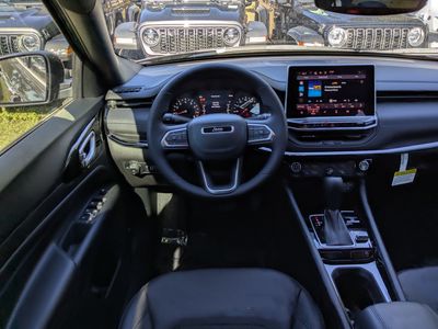 2026 Jeep Compass — photo 15 view