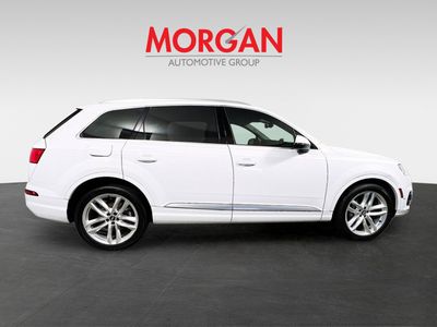 2018 Audi Q7 — side profile view