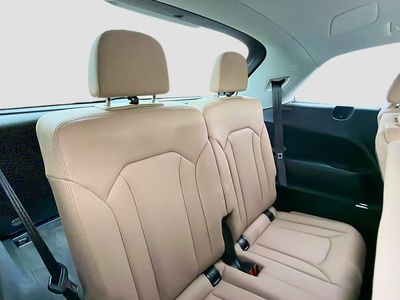 2026 Audi Q7 — photo 21 view