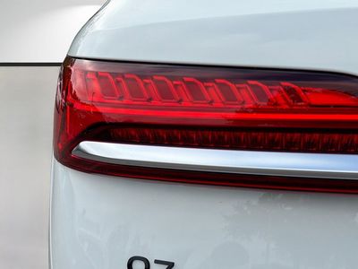 2026 Audi Q7 — photo 10 view