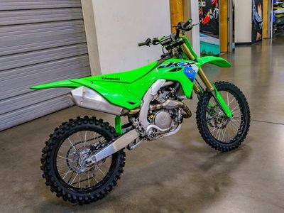 2026 Kawasaki KX450 - Photo 4