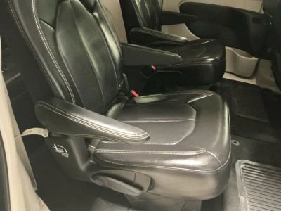 2023 Chrysler Pacifica - Photo 12