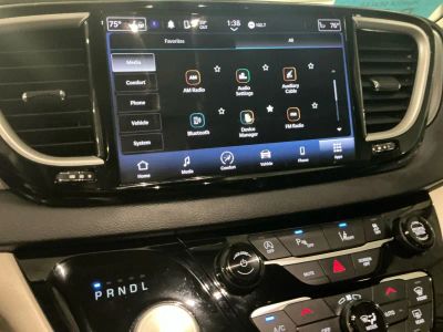 2023 Chrysler Pacifica - Photo 4