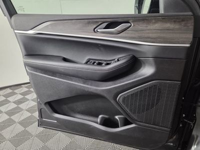 2026 Jeep Grand Cherokee - Photo 16