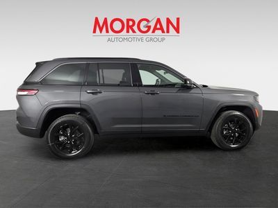 2026 Jeep Grand Cherokee - Photo 3