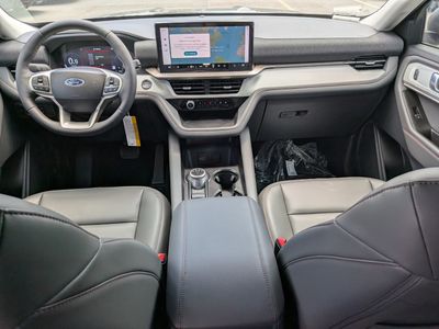 2026 Ford Explorer — photo 11 view