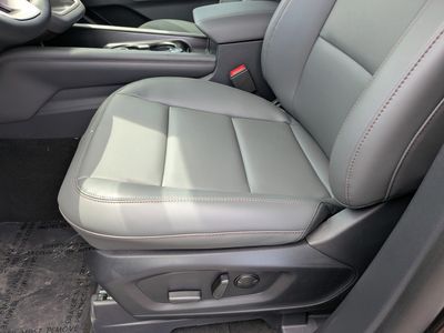 2026 Ford Explorer — photo 18 view
