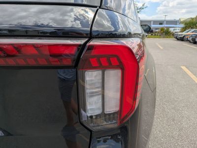 2026 Ford Explorer — photo 10 view