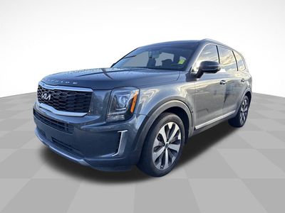 2022 Kia Telluride S in Gray — front three-quarter view