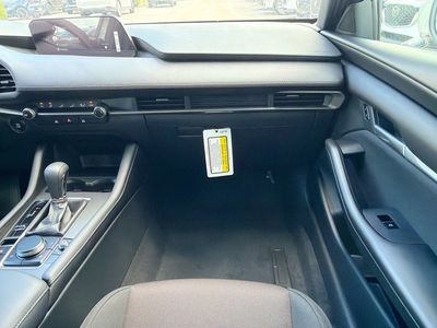 2026 Mazda Mazda3 Hatchback — photo 17 view