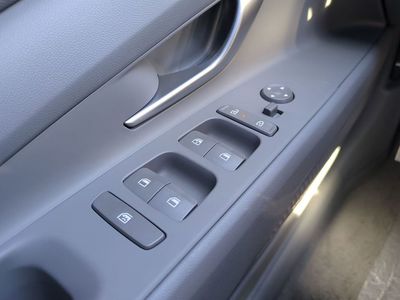 2026 Hyundai ELANTRA — photo 28 view