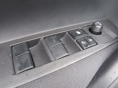 2026 Toyota COROLLA - Photo 34