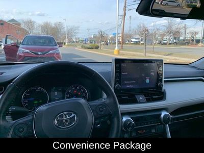 2022 Toyota RAV4 Hybrid XLE — photo 18 view