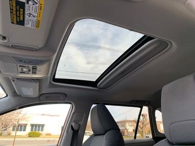 2022 Toyota RAV4 Hybrid XLE — photo 27 view