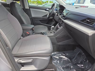 2023 Volkswagen Taos - Photo 10