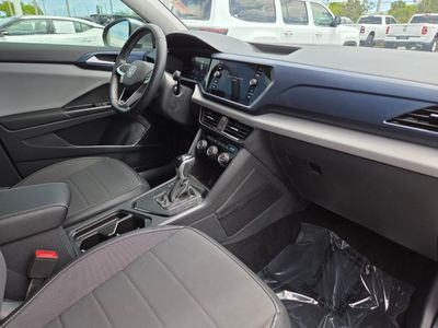 2023 Volkswagen Taos - Photo 9