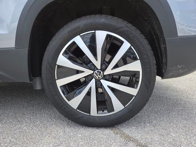 2023 Volkswagen Taos - Photo 16