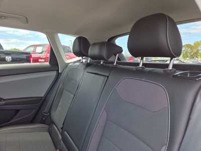 2023 Volkswagen Taos - Photo 17